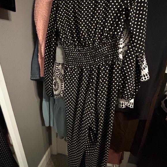 Max Studio Black and White Polka Dot Jumpsuit with Wide-Leg Design - Picture 4 of 4